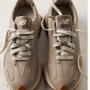 New Balance 327 Gray Sneakers. New In Box